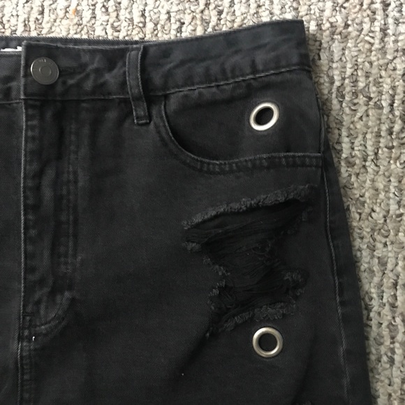 Forever21 distressed denim mini skirt with eyelets - Picture 2 of 4